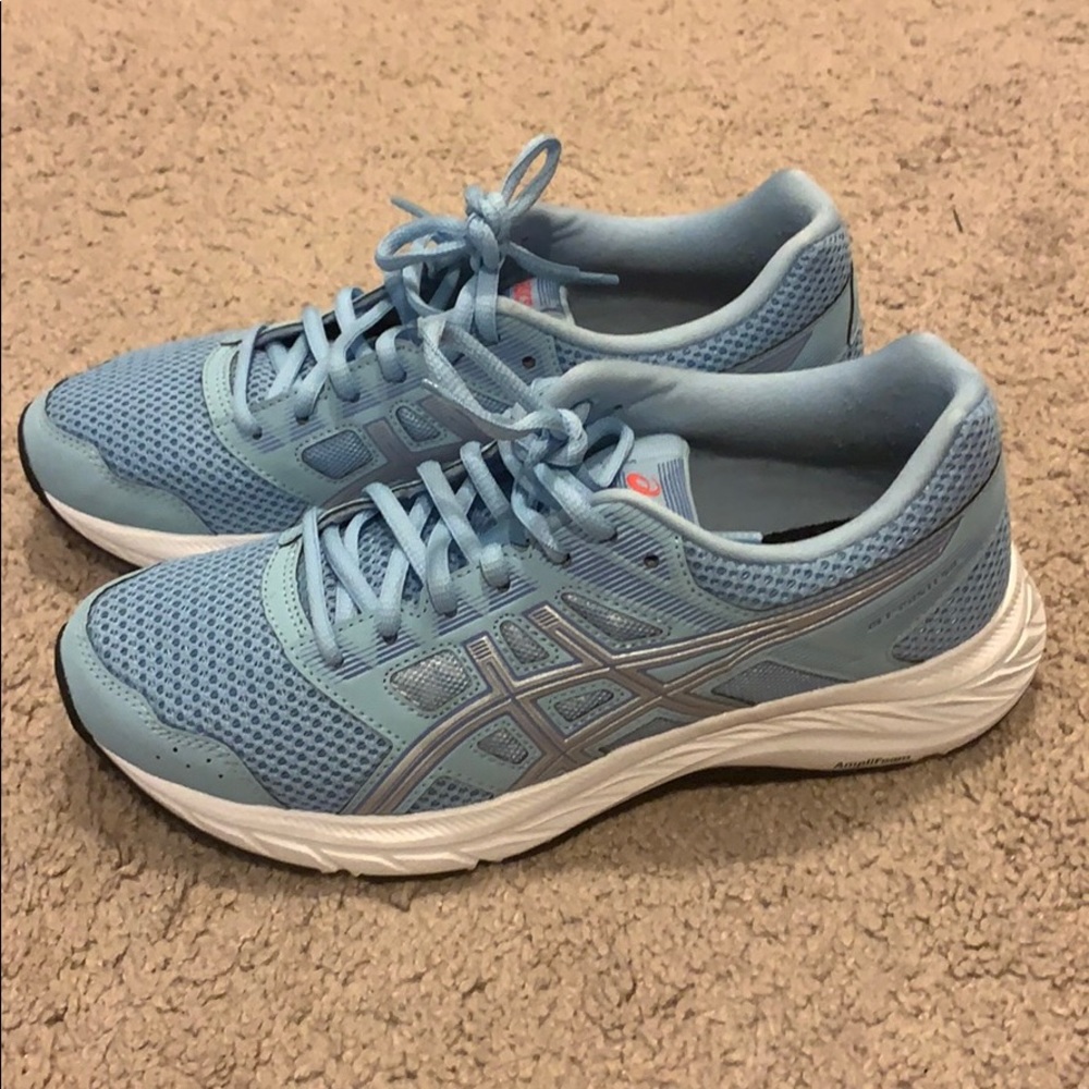 ASICS women’s sneakers